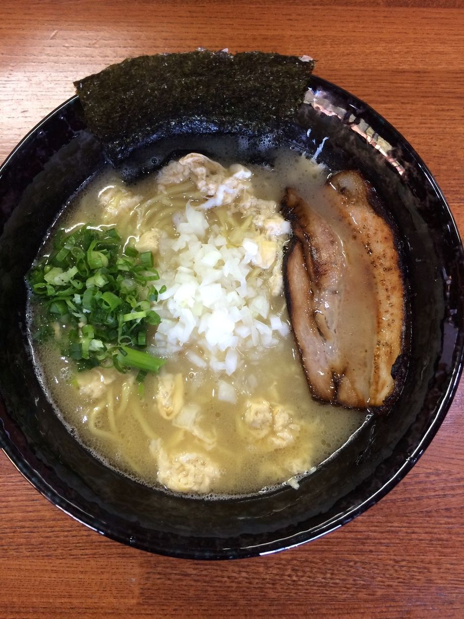 かきたま塩鶏白湯ラーメン（830円）