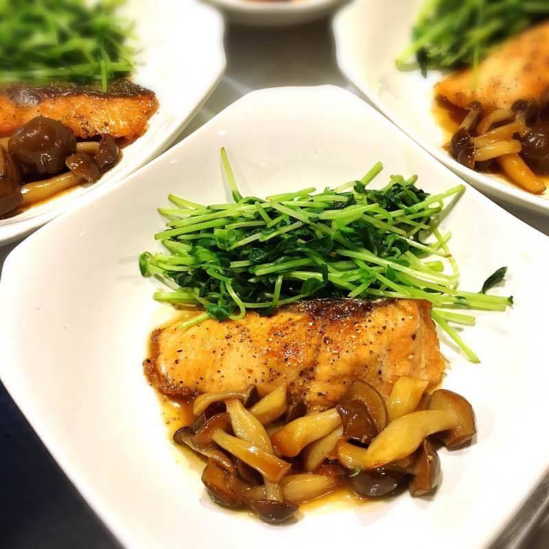 鮭としめじのバターしょうゆ焼（600）