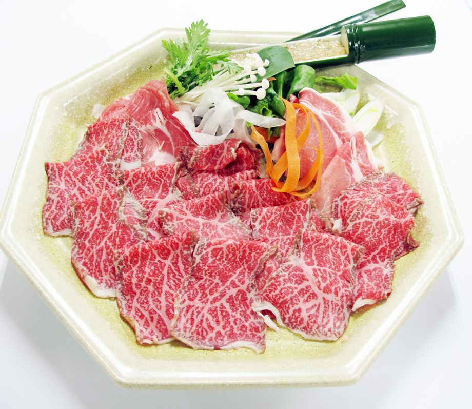 秋田由利牛しゃぶしゃぶ食べ放題（飲み放題付き）（　　　　　　　　2時間　5,500円　前日までのご予約で　5,000円更に女性は４０００円）