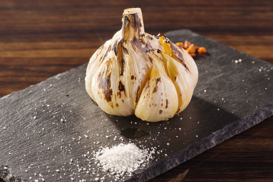 にんにくの丸揚げ