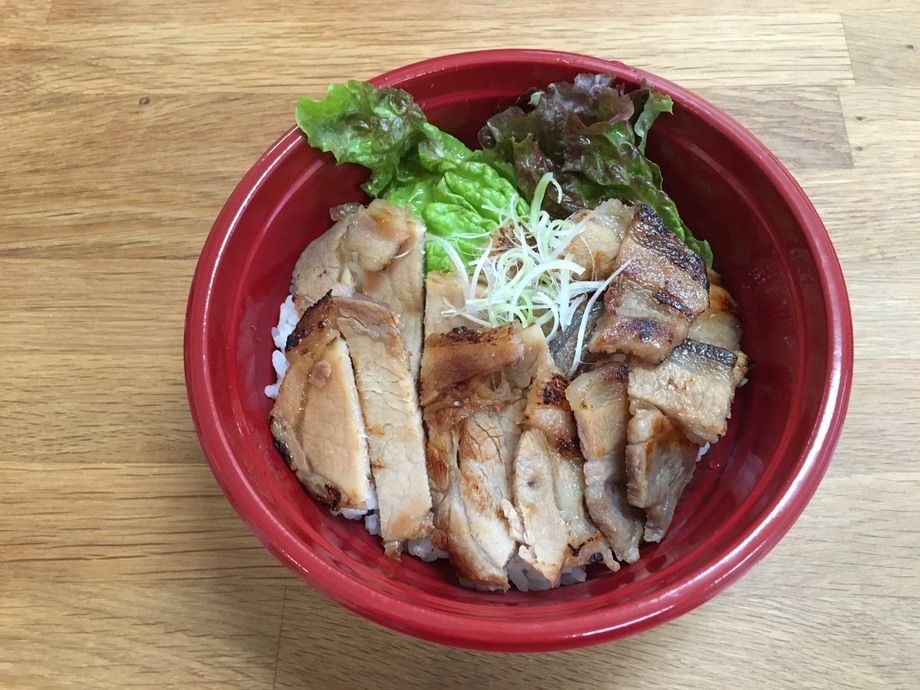 豚丼（お弁当）