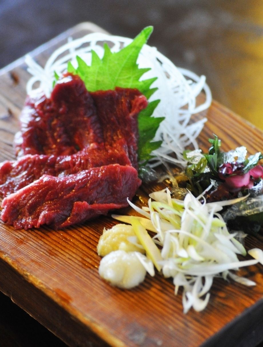 馬刺し（880円(税別)から）