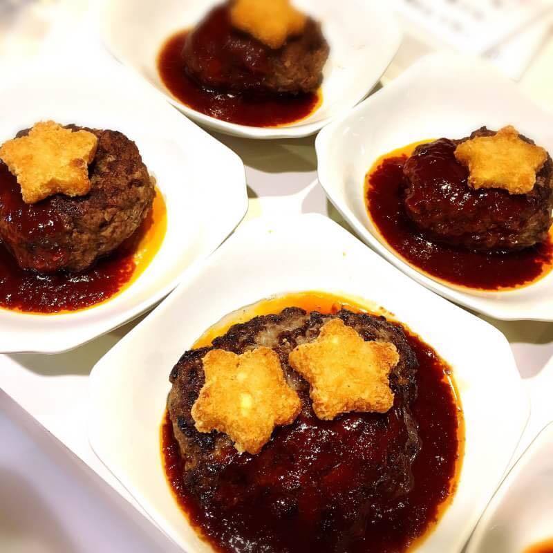 ハンバーグ（＋100でとろーりチーズ）（500）