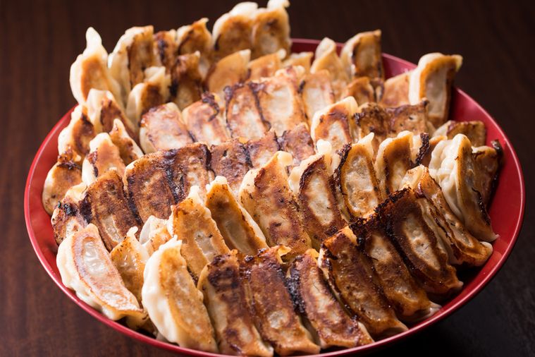 肉汁餃子60個チャレンジ (25分以内完食無料)