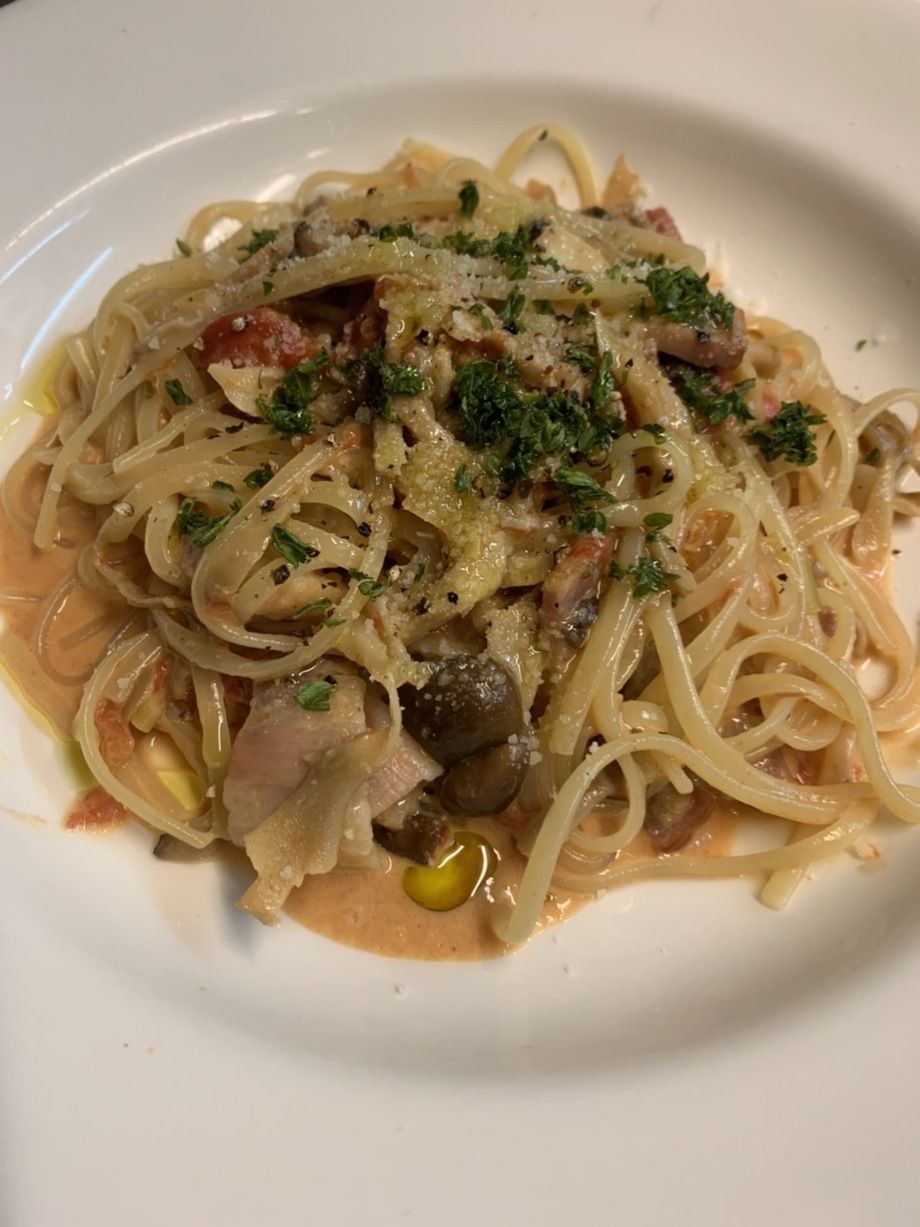 ⑤ベーコンと木の子のトマトクリーム