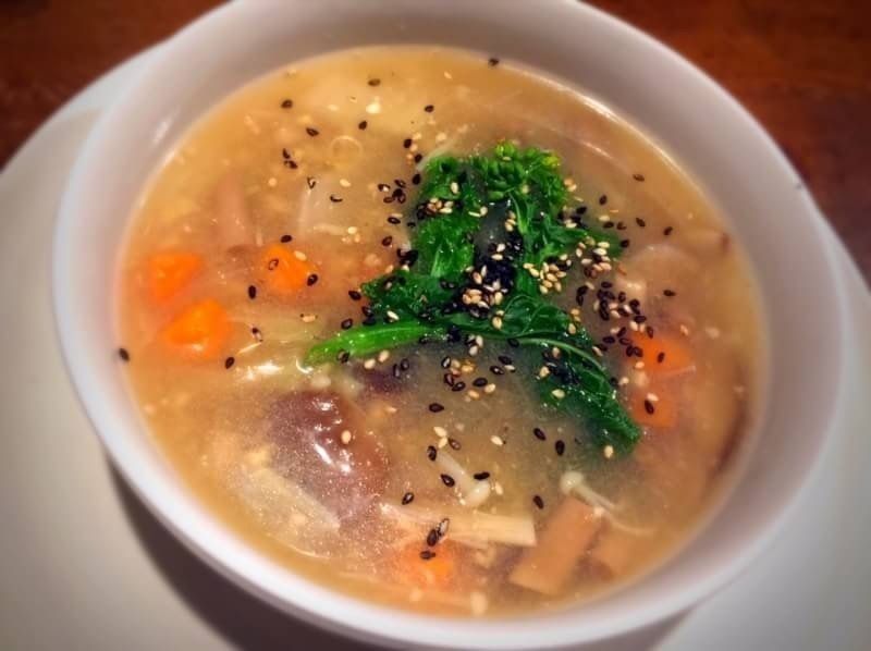 胃腸の調子を整える薬膳スープ（970円）