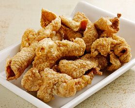 鶏皮チップス（チーズ&ペッパー・カレー・ハーブ）