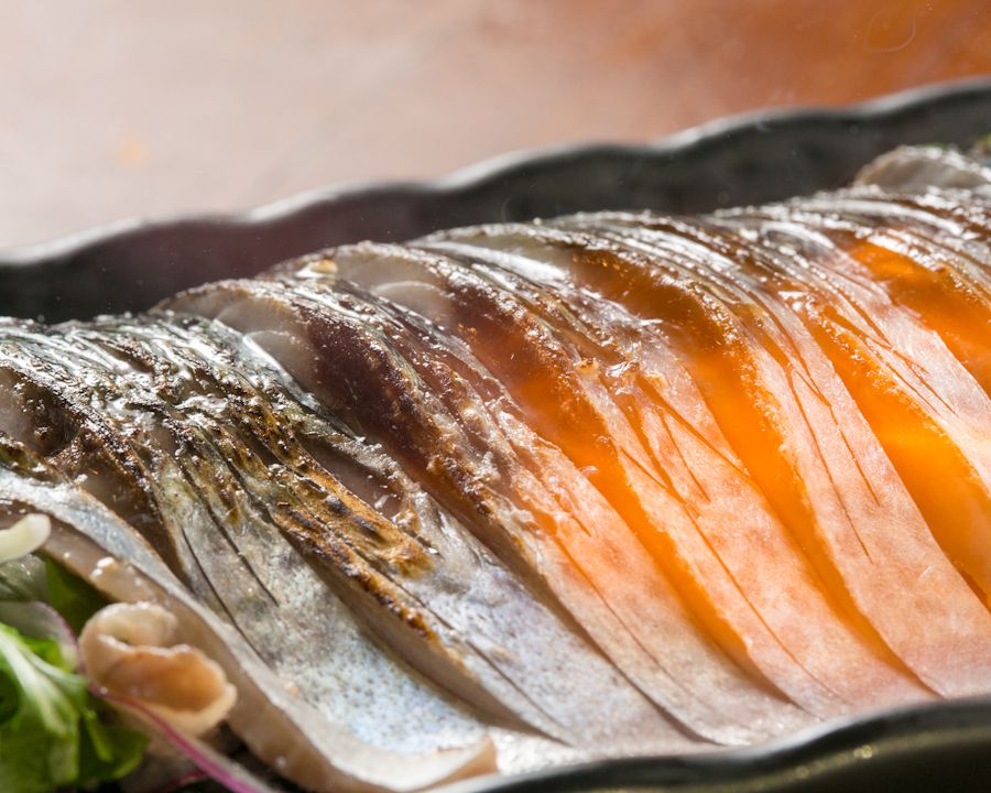 炙り〆鯖（９９９円）