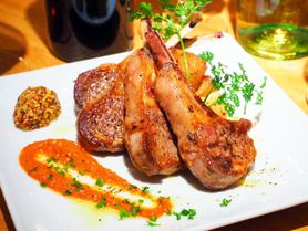 鉄板焼きラムチョップ