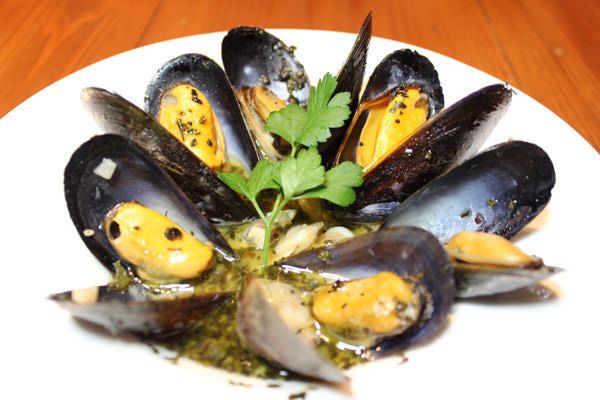 ムール貝のワイン蒸し