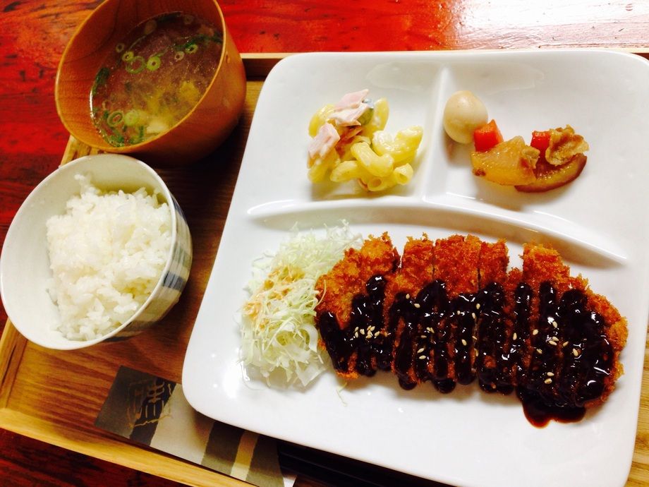 とんかつ定食（680）