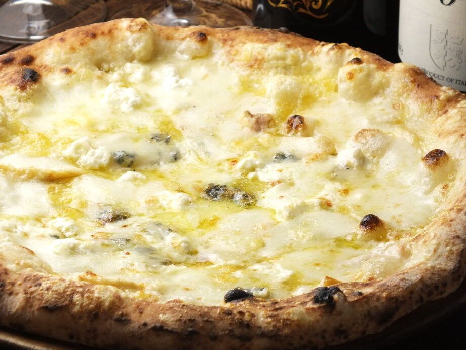 セッテフォルマッジ(7種チーズのピッツァ)ハチミツ付き（Sサイズ　1050円）