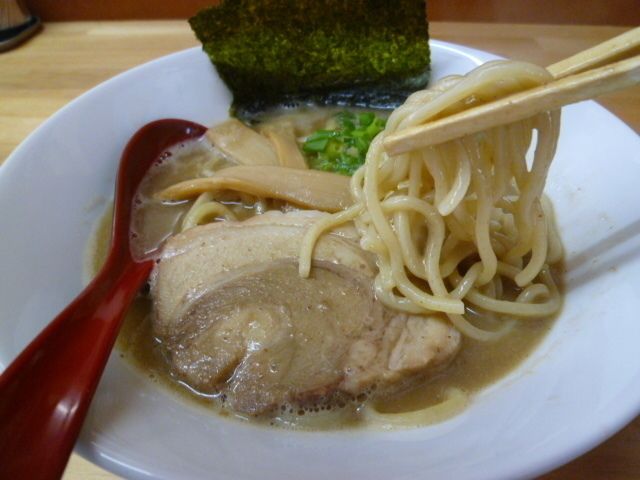 あらごし濃厚白湯（800円（魚介粉+50円））