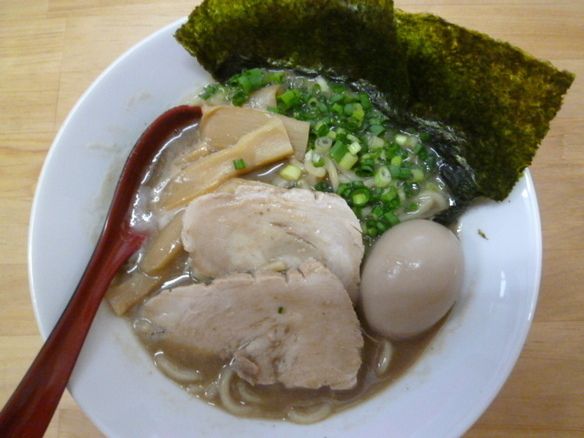 あらごし濃厚白湯デラックス