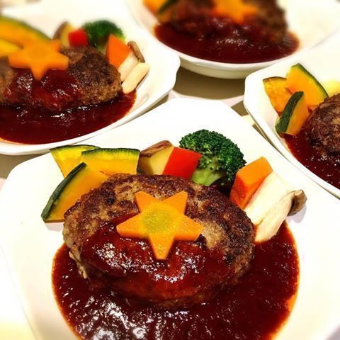 ハンバーグ（肉肉しいタイプ）（600）