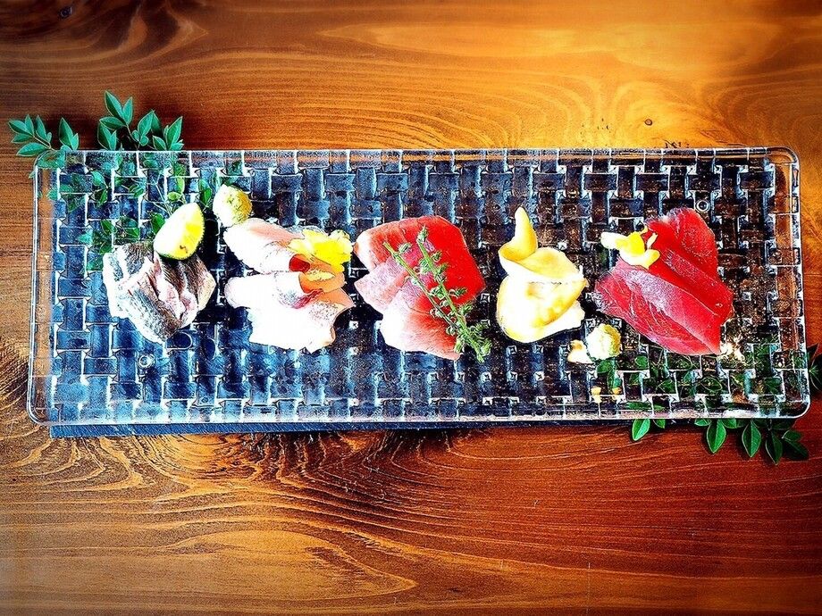 【刺身】五種盛り合わせ 二人前（1,160円）