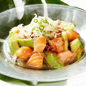 サーモンとアボカドのロミロミ