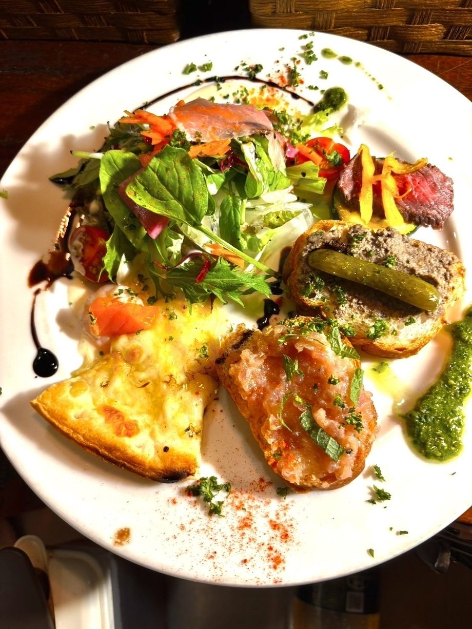 前菜盛り合わせ（1280円）