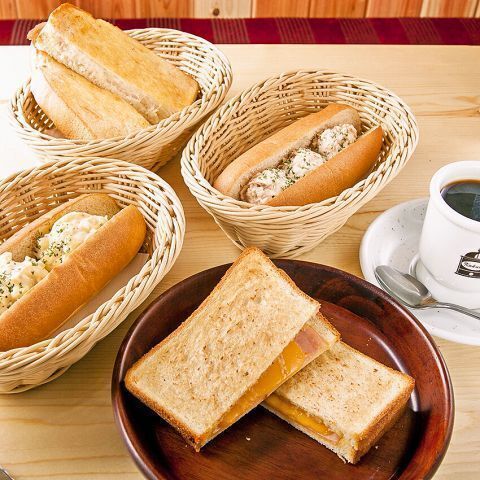 各種ドッグ（330円）