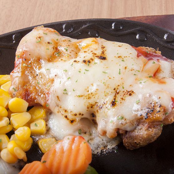 鉄板グリル　チーズチキン（780円）