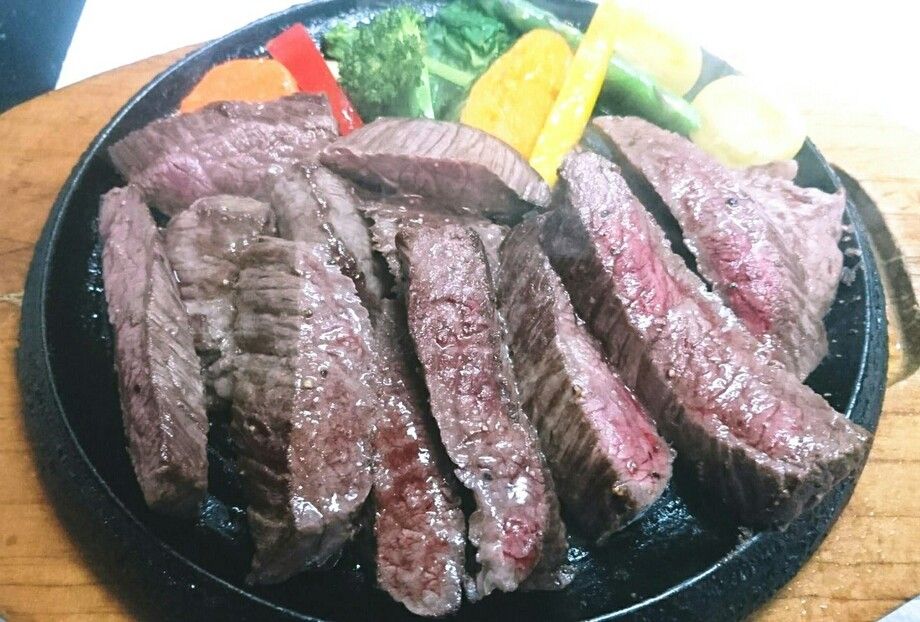 赤身ビーフステーキ（300ｇ）