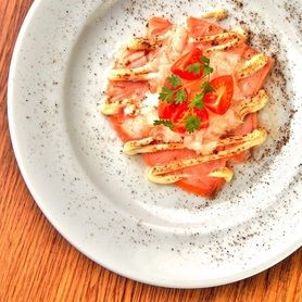 炙りサーモンカルパッチョ
