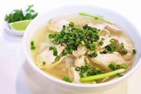 蒸し鶏のフォー