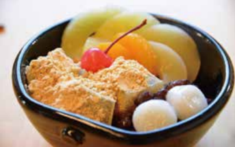 わらびあんみつ（580円）