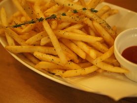 ハーブの香りのポテトフライ