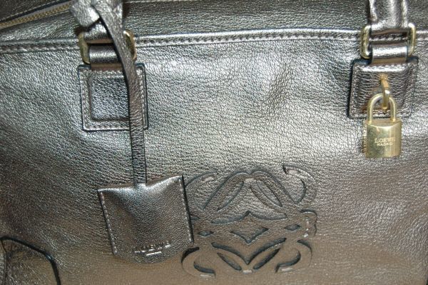 ★ ロエベ ★　人気のアマソナ３６ 　レザーハンドバッグ 　メタリックゴールド 　レディース　本物■美品 LOEWE（50000）