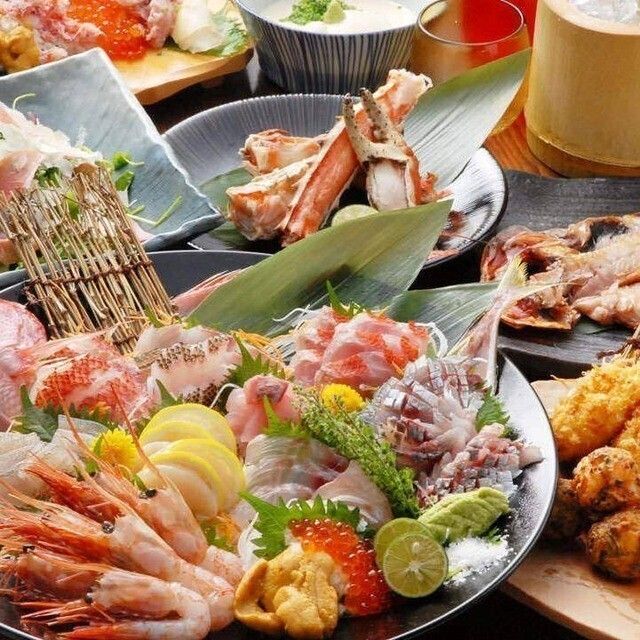 刺身５種盛り・ハマグリ酒バター蒸しなどの贅沢コース4,500円 全10品 2H飲み放題付