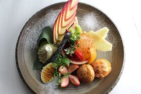 【記念日・誕生日に】A5ランク黒毛和牛スタンダード・アニバーサリーコース 