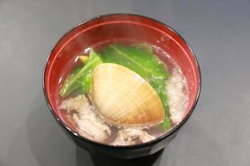 蛤と春キャベツのお吸物