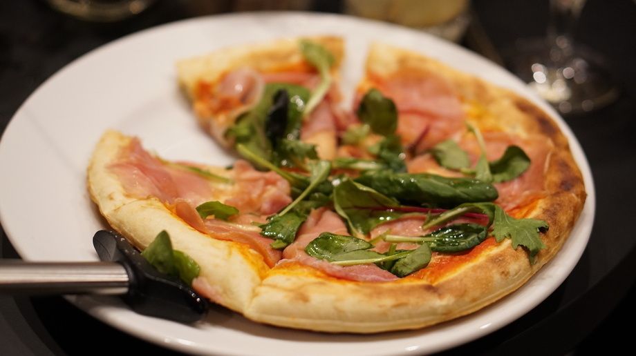 生ハムピザ（800円）