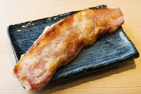 竹葉酒粕漬けベーコン一本ステーキ