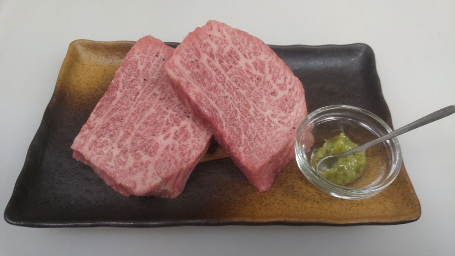 和牛A5ランク厚切りロースステーキ