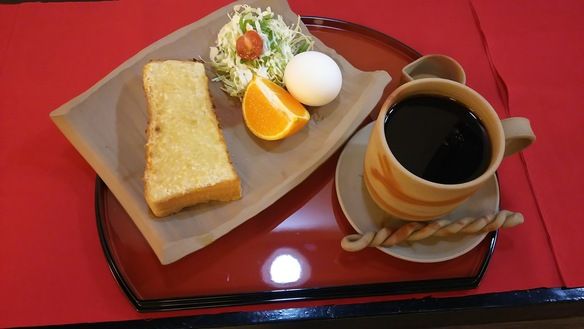 モーニングBセット（アーモンドトースト）