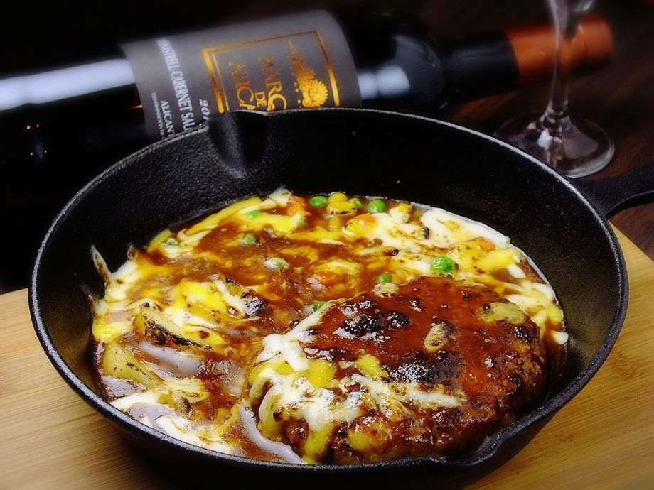 Wチーズハンバーグ(ライス付き)（880）