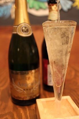 【JILL名物　あふれスパークリングワイン】白のスパークリング