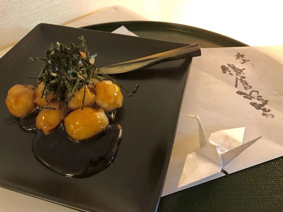 鎌倉みたらし風揚げ餅（400円（ドリンクセット550円、ドリンクは限定あり））