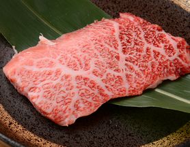 神戸牛極みカルビ 焼　100g