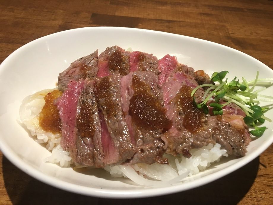 ステーキ丼（1000円）