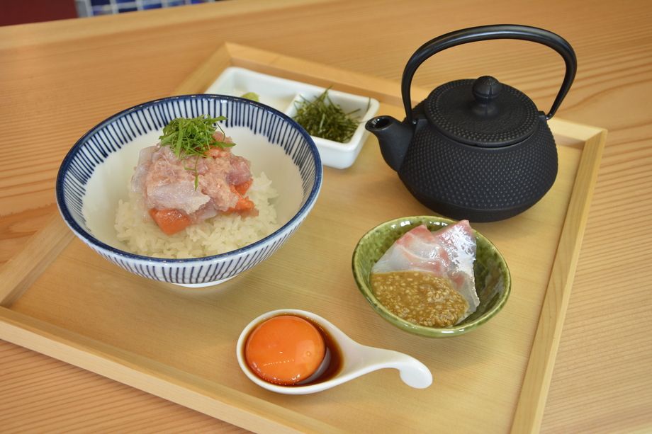 【静岡】 漁師「ねごめし」茶漬け（580円）