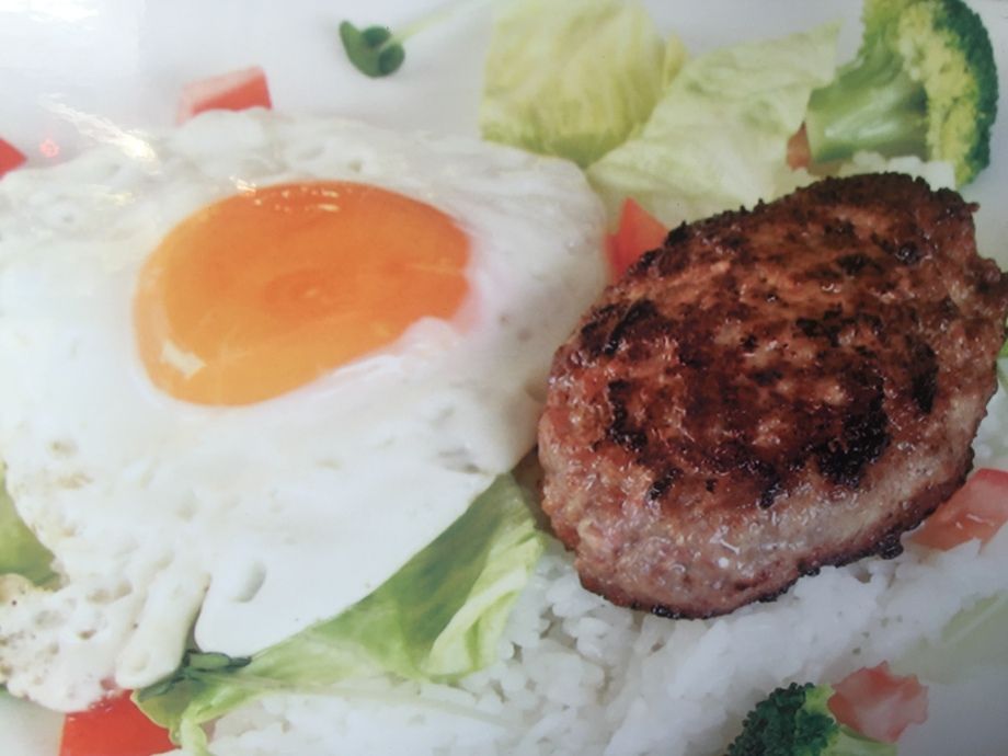 石垣牛Binロコモコ（1360）