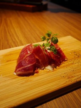 生ハム　ハモンセラーノ