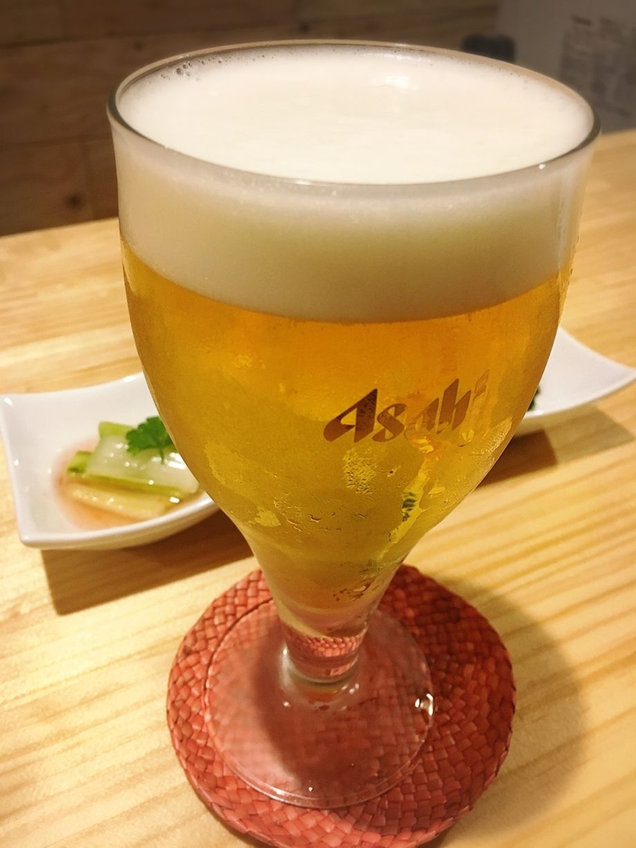 【生ビール】(中)（400円）