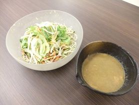 ごまサラダ蕎麦