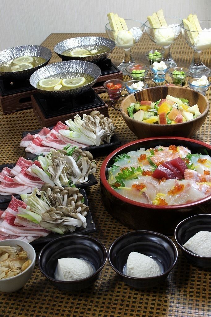 飲み放題付き宴会プラン『ナナツキ女子会コース』（3,000円 (税別)）