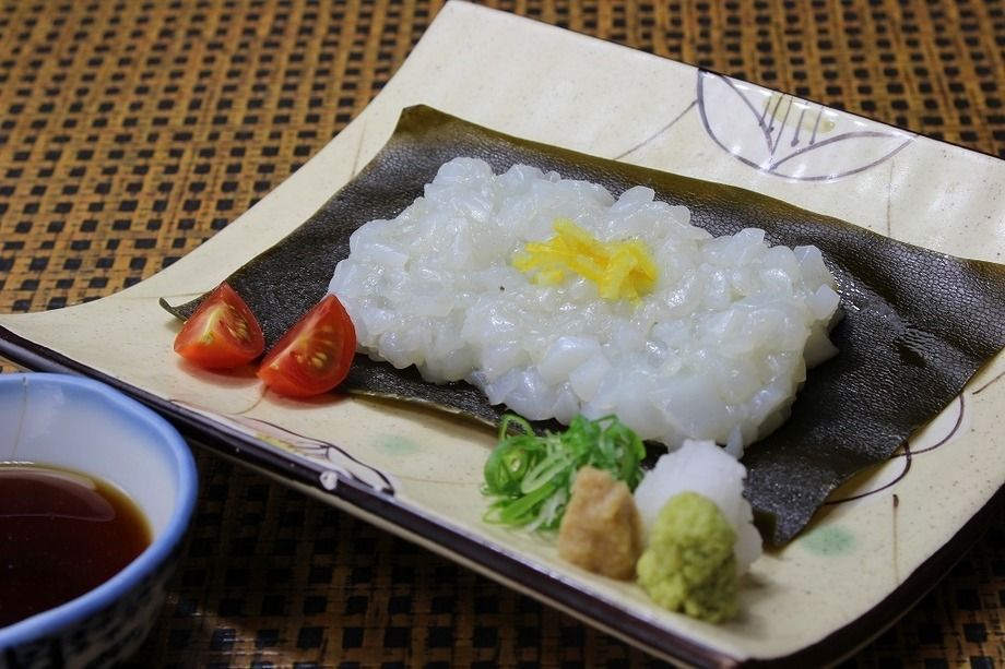烏賊たたきの昆布締め（590円）