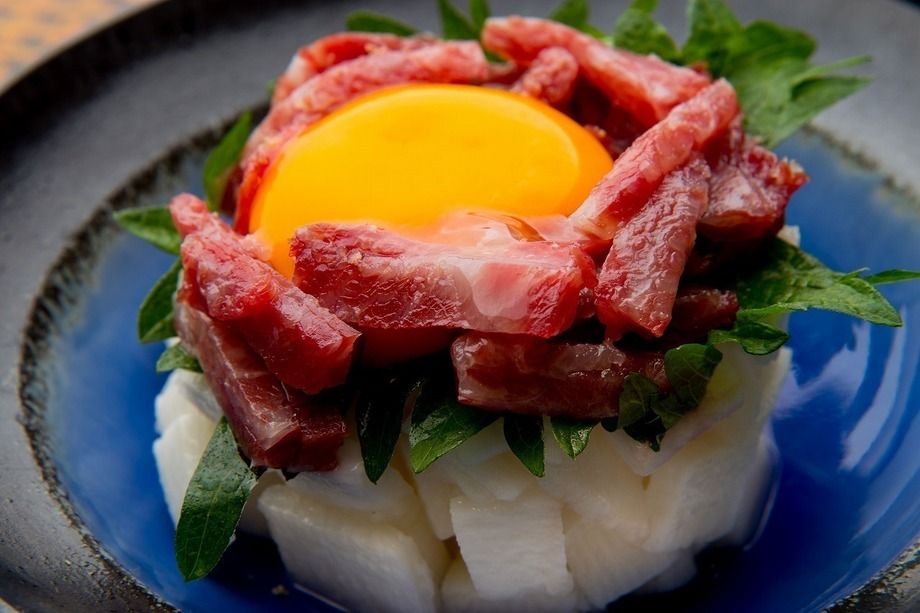 馬肉のユッケ（850円）